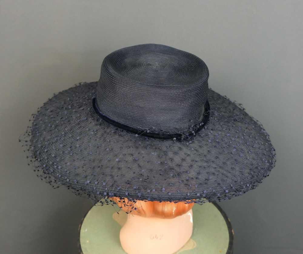 Vintage 1950s Navy Wide Brim Hat Covered with Net… - image 9