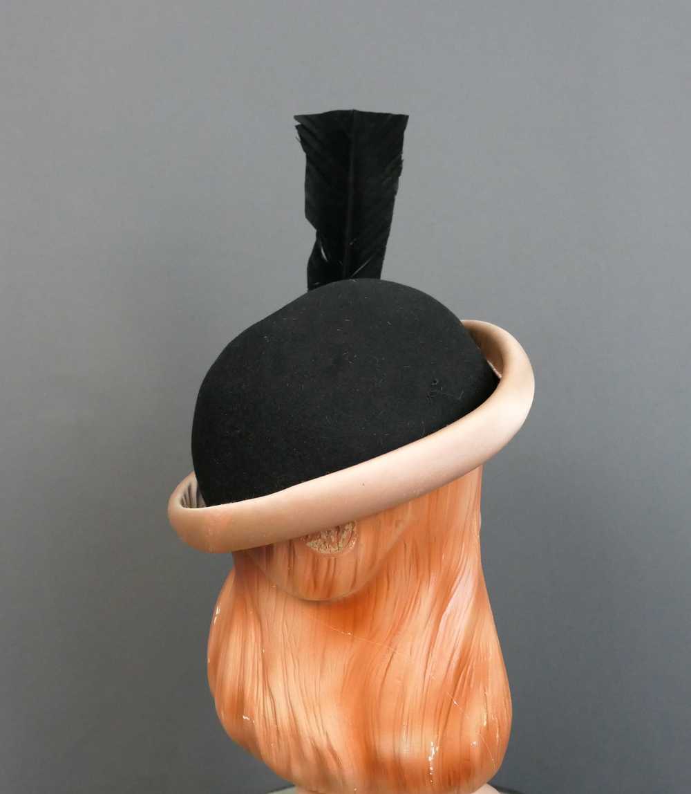 Vintage 1940s Tilt Hat Black Felt & Pink Satin, F… - image 9