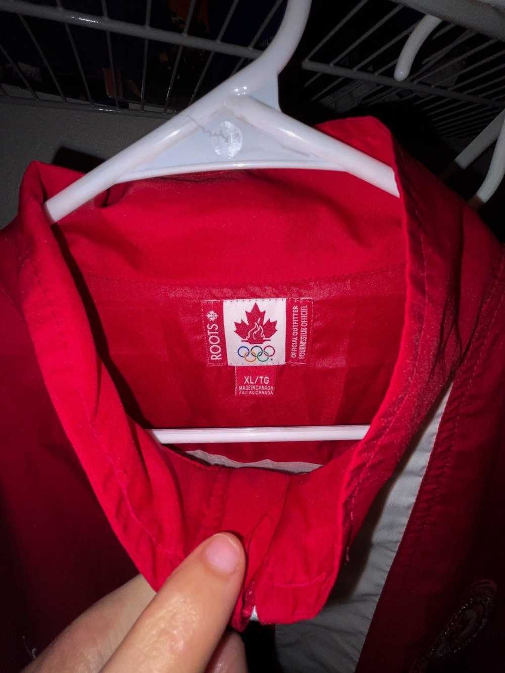 Roots Vintage x ROOTS x Canada Windbreaker 2004 O… - image 2