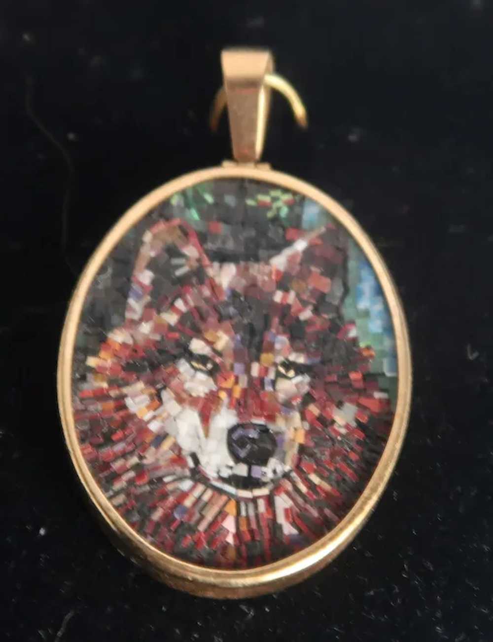 Outstanding Micro Mosaic Pendant Of A Wolf - Hund… - image 2