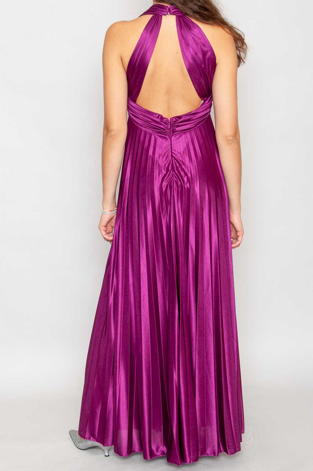 Shimmering Satin Evening Dress With Pleated Skirt… - image 2