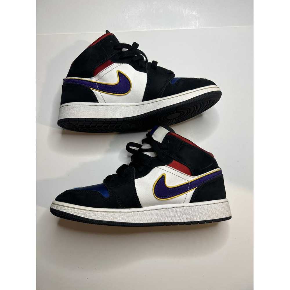 Jordan High trainers - image 4