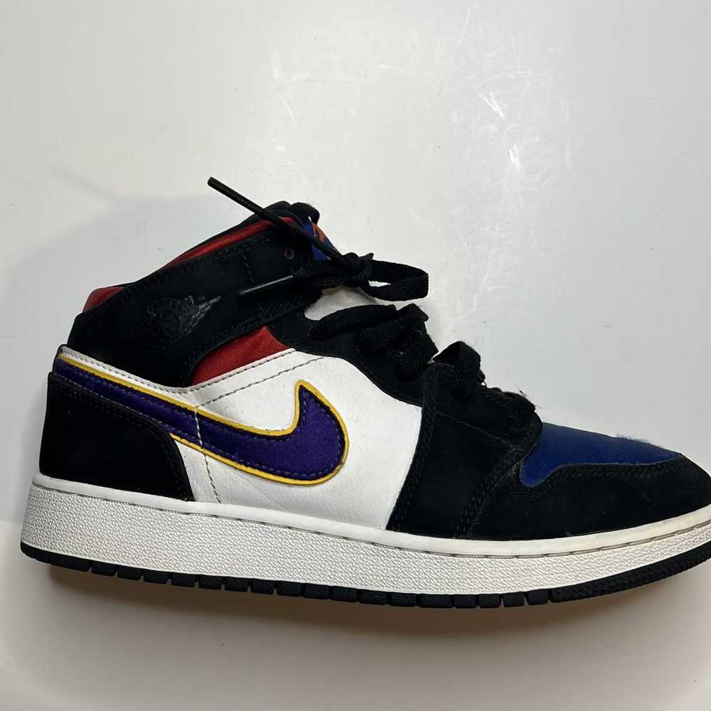 Jordan High trainers - image 7