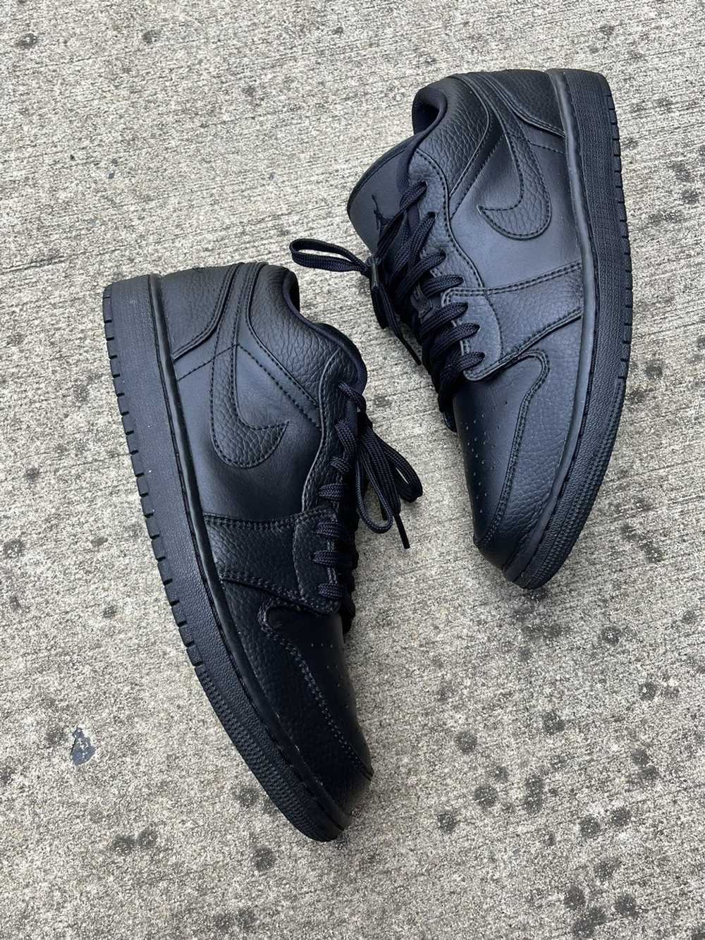 Jordan Brand × Nike NIKE AIR JORDAN 1 LOW TRIPLE … - image 3