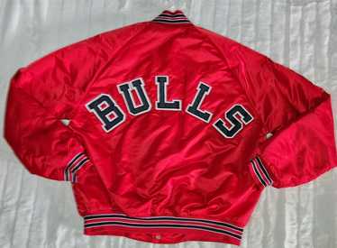 Vintage 80s Starter Chicago Bulls Red Snap Button Satin Bomber