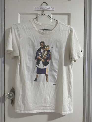 Nike Kobe Bryant Lakers Trophy Retirement GOAT Dri-Fit T-shirt size Small