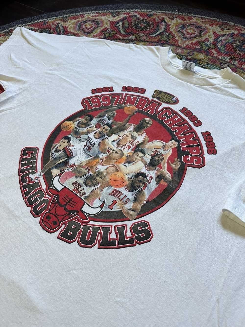 Vintage Chicago Bulls 1997 NBA Finals Champs Starter T-shirt Size M