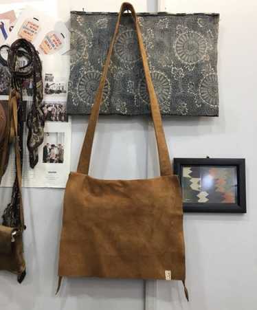 Uma Ivory Leather Crossbody Bag – bixi awotan