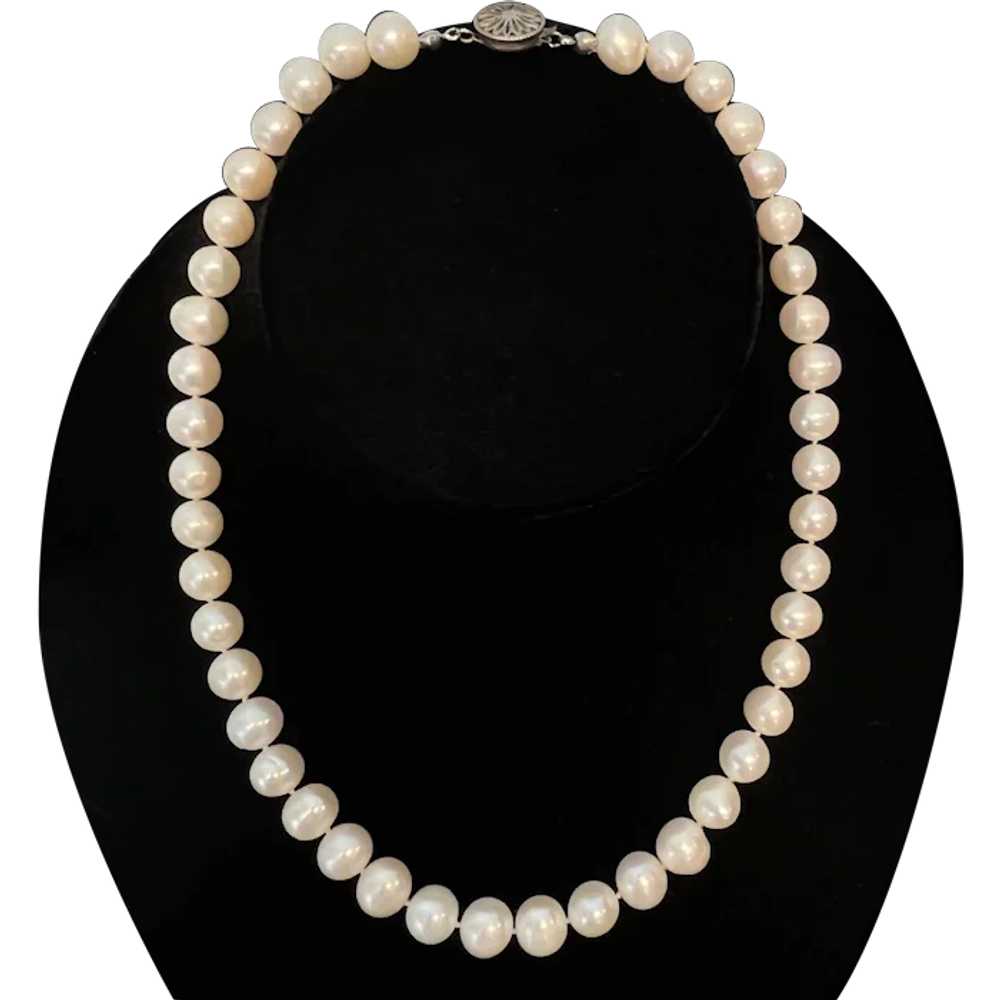 18 Inch Vintage 10mm Cultured Pearl Necklace with… - image 1