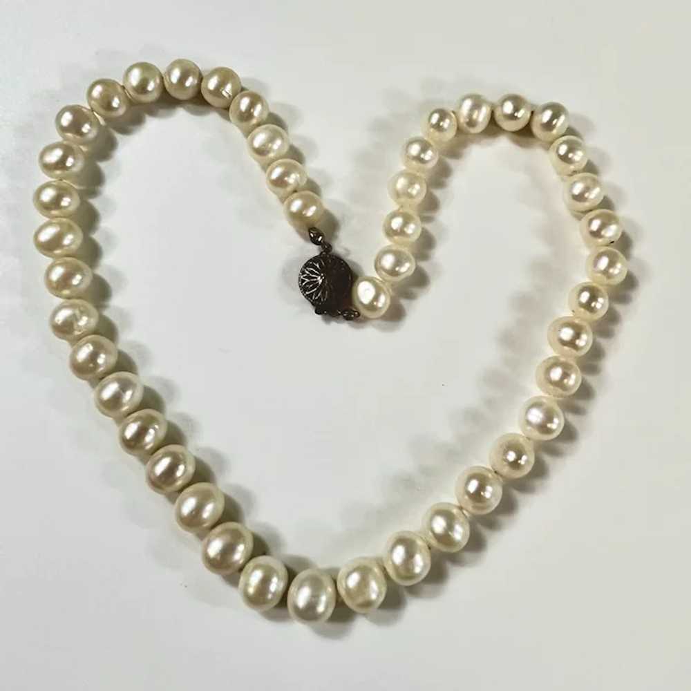 18 Inch Vintage 10mm Cultured Pearl Necklace with… - image 3