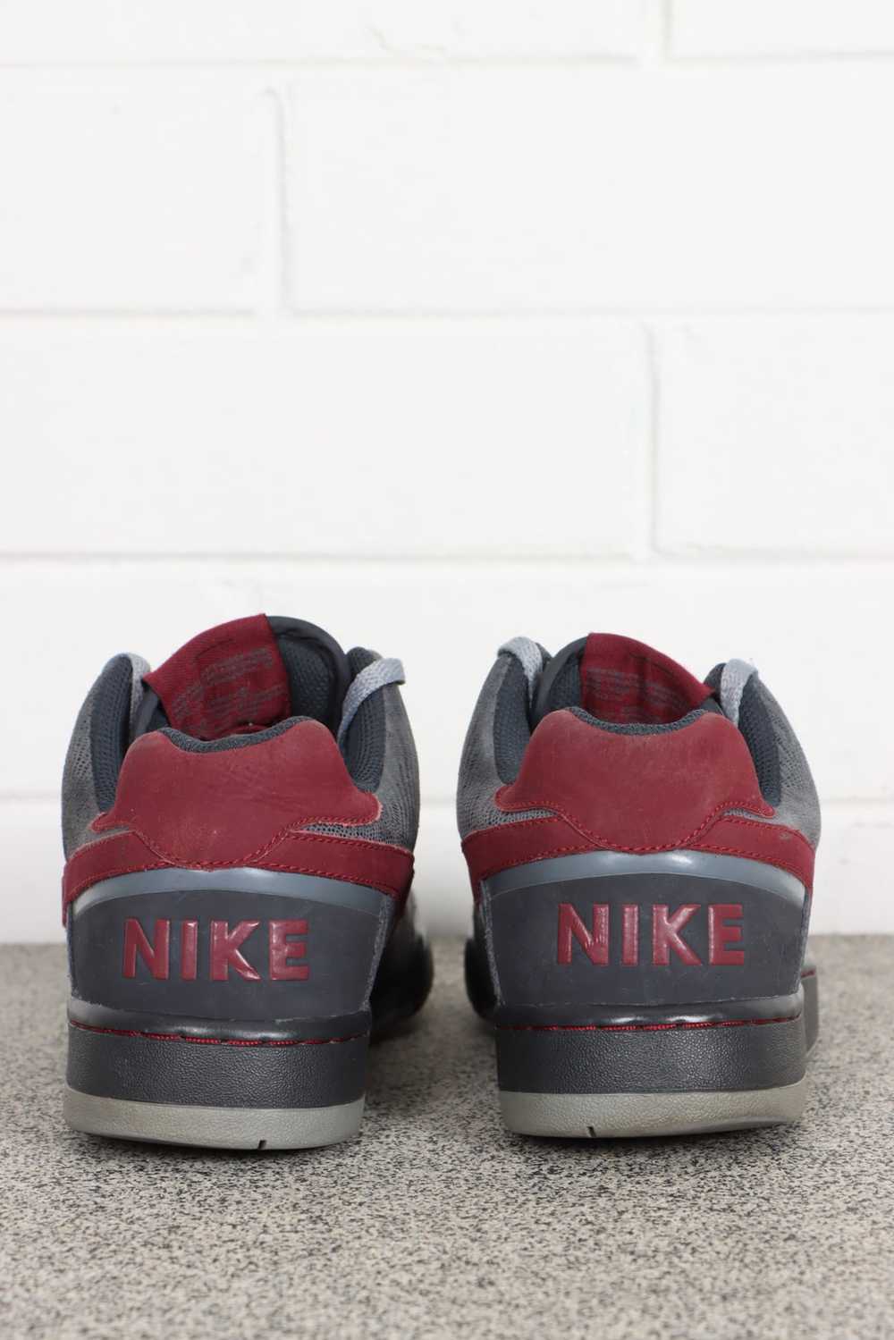 NIKE Delta Force Low Grey/Maroon Sneakers (8.5) - image 4