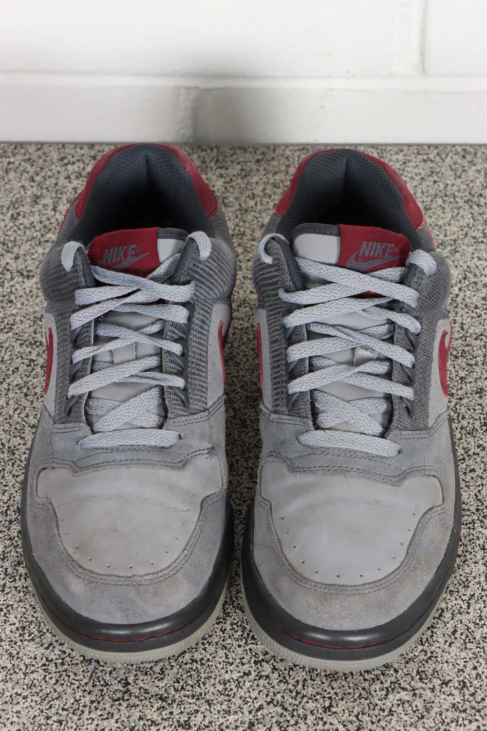NIKE Delta Force Low Grey/Maroon Sneakers (8.5) - image 7