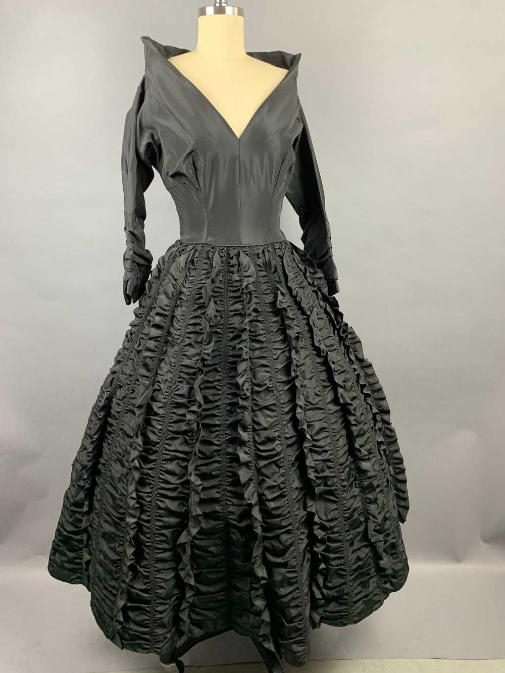 1950s Dramatic Black Ceil Chapman Dress (Slightly… - image 1
