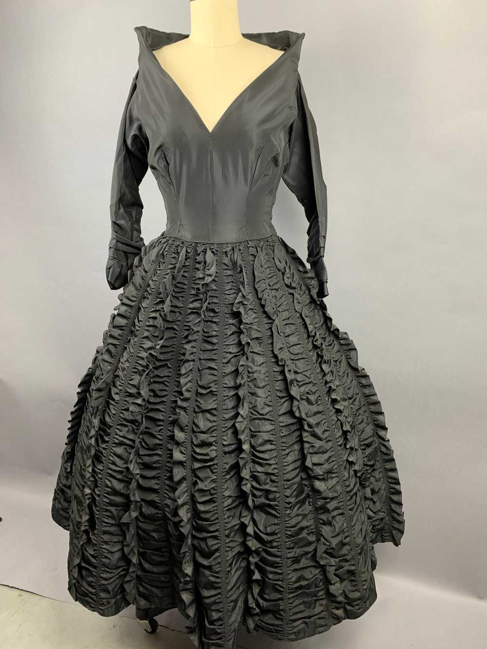 1950s Dramatic Black Ceil Chapman Dress (Slightly… - image 3