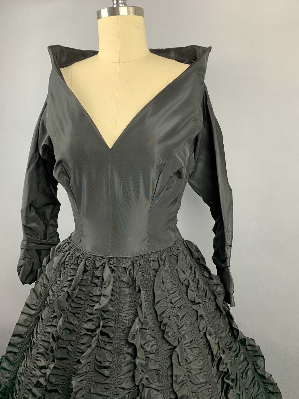 1950s Dramatic Black Ceil Chapman Dress (Slightly… - image 5