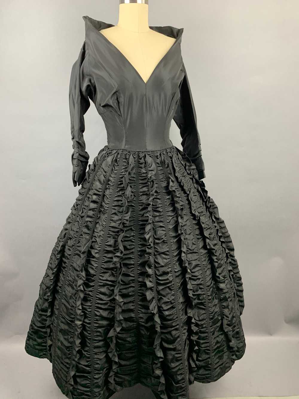 1950s Dramatic Black Ceil Chapman Dress (Slightly… - image 9