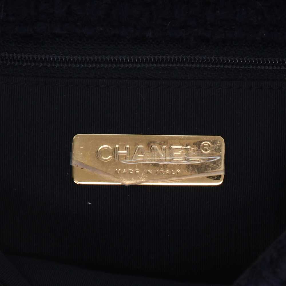Chanel 19 shoulder bag in navy blue jersey canvas… - image 10