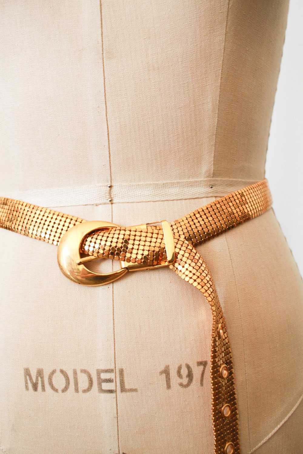 1980s Gold Chainlink Belt - image 2