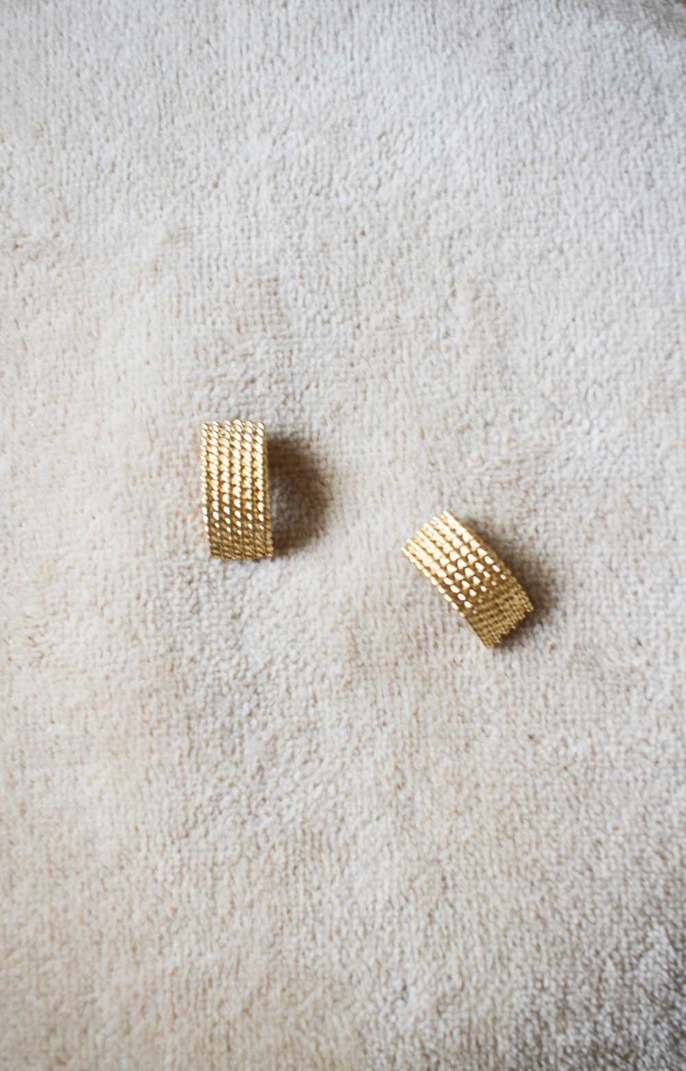 1980s Gold Plated Textured Tab Earrings - image 4