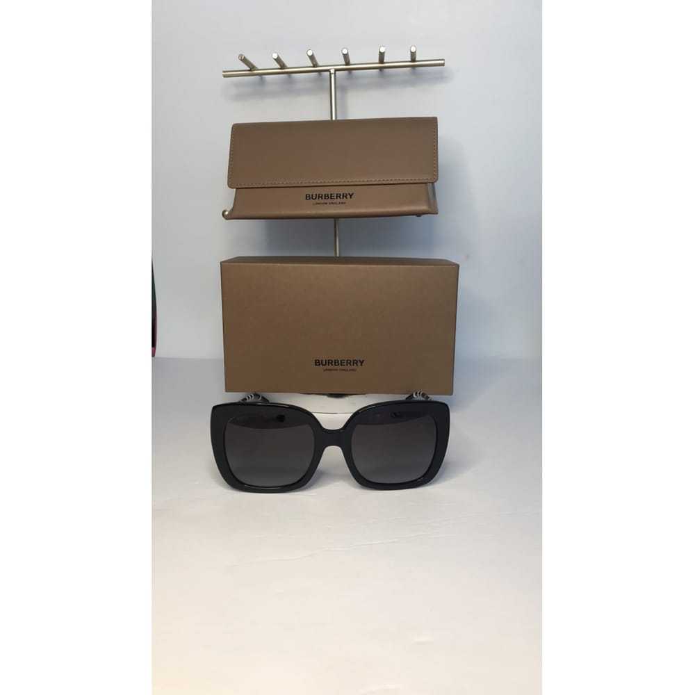 Burberry Oversized sunglasses - image 8