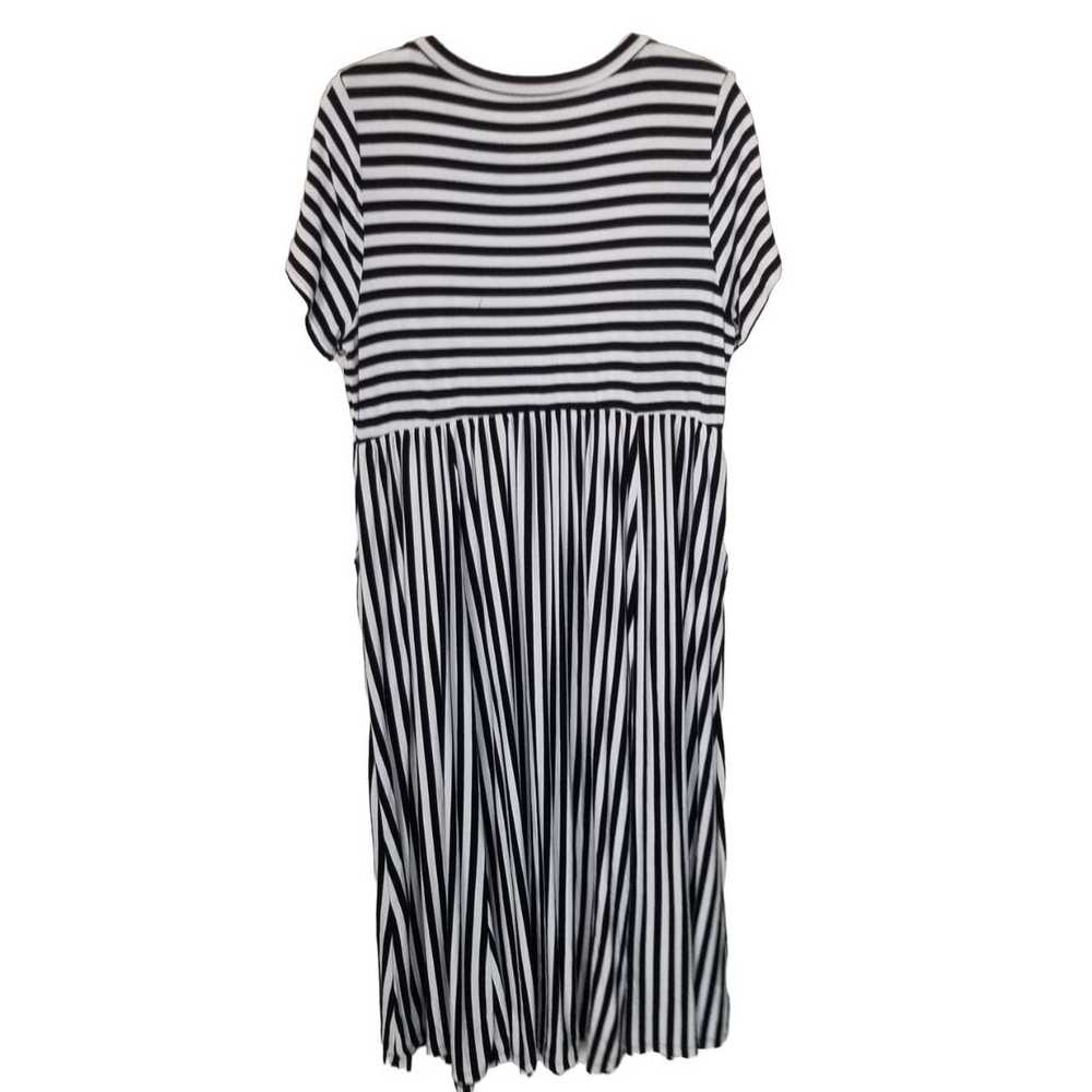 Other Torrid Womens 1X Black White Striped Short … - image 8