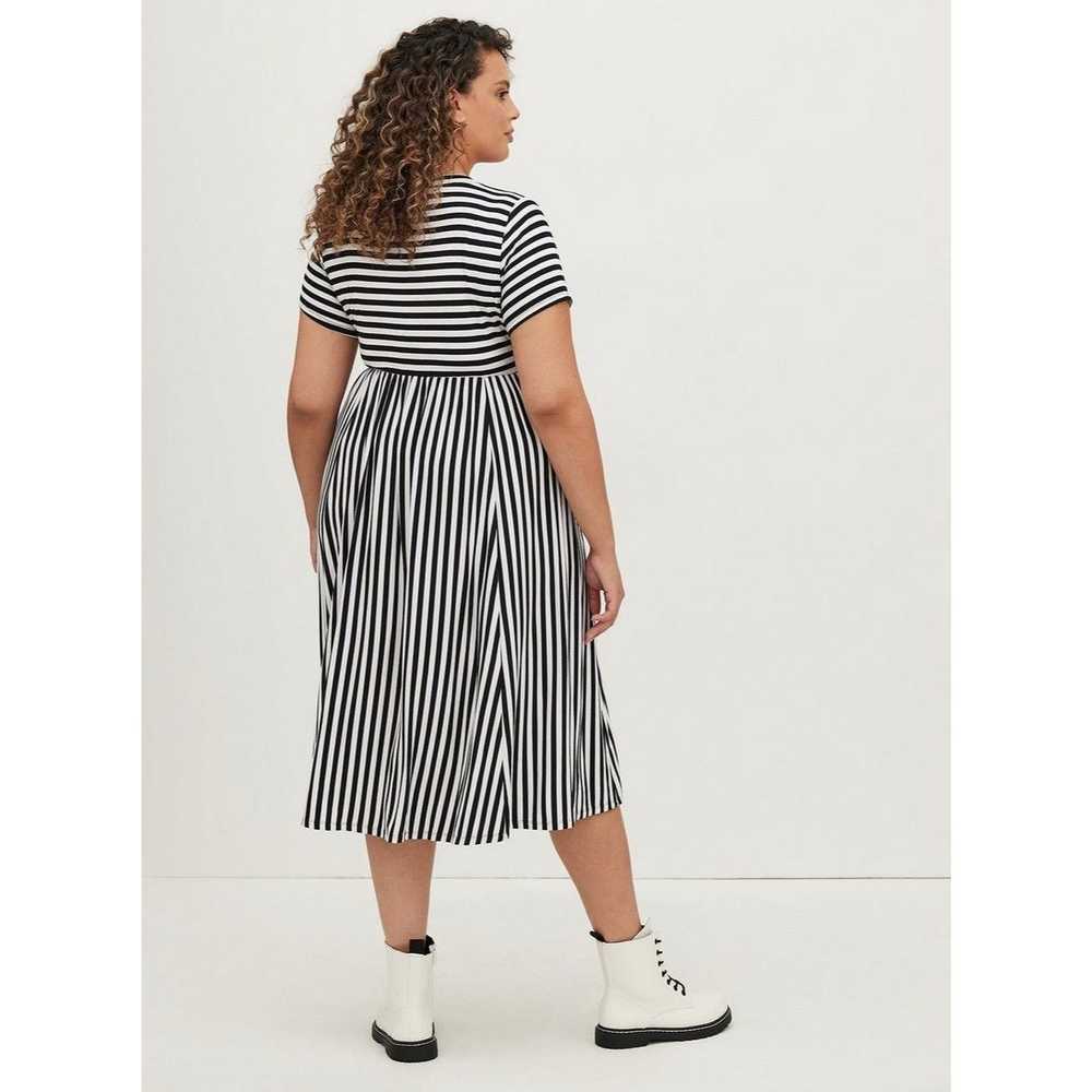 Other Torrid Womens 1X Black White Striped Short … - image 9