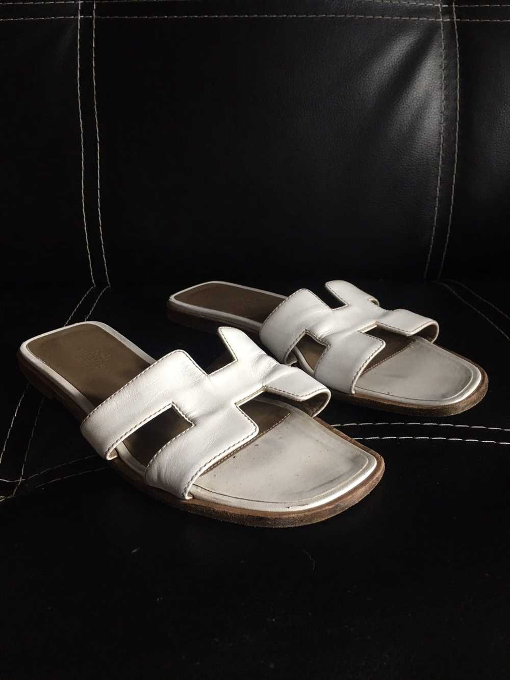 Hermes HERMES Oran White Leather Sandals EU 36.5 - image 4