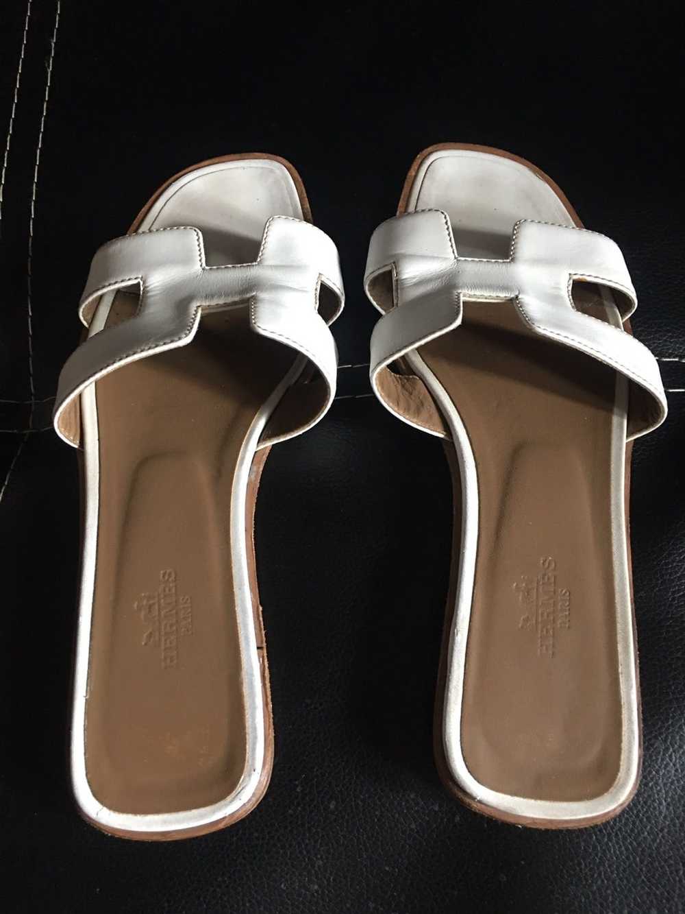 Hermes HERMES Oran White Leather Sandals EU 36.5 - image 6