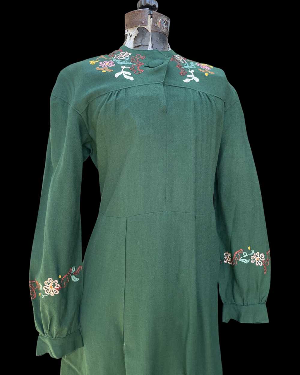 1940s Floral Embroidered Wool Folk Dress - image 3