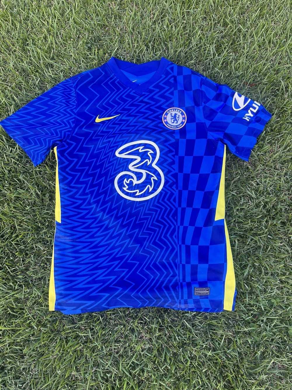 Nike ACG Chelsea FC 2021/22 Home Kit - image 1