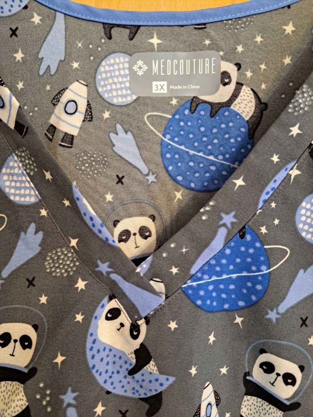 Other Med Couture Women's Panda Bear Scrub 3X Blu… - image 5