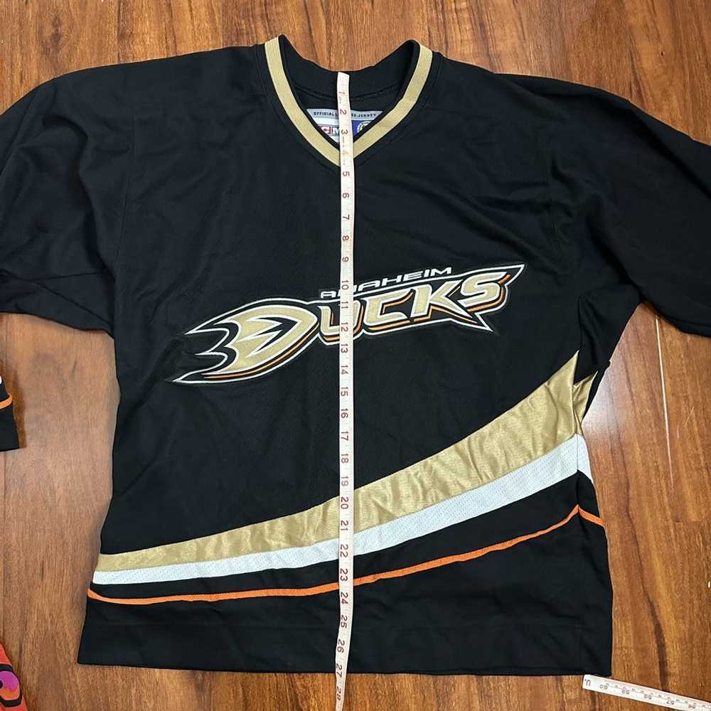 Vintage Anaheim Ducks Jersey CCM Vintage Size Med… - image 7