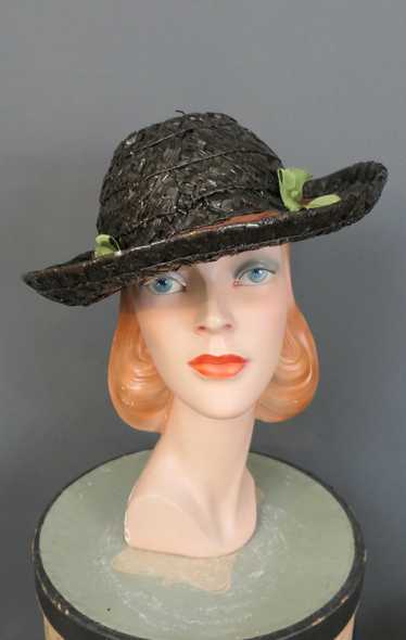 Vintage 1930s Brown Raffia Straw Hat with Green Ri