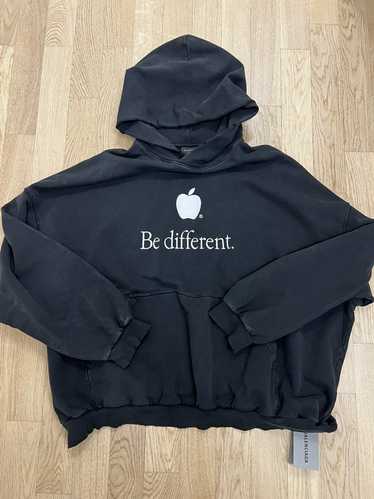 Balenciaga Unreleased FW2022 BE DIFFERENT APPLE LO