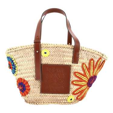 ⭐️SOLD⭐️New in Tag L O E W E Large Basket - Natural raffia with tan leather  straps (Size 56 by 36 cm) Price $650