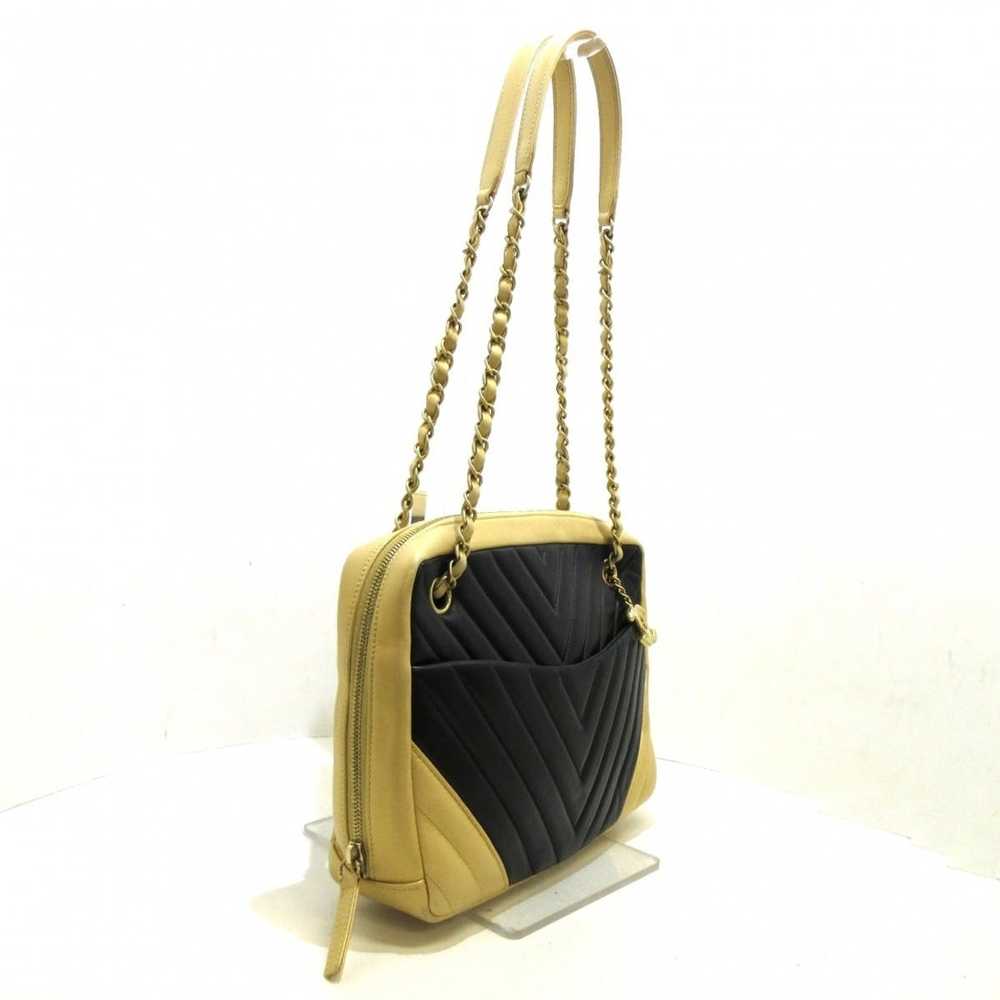 Chanel Chanel V Stitch Chevron Shoulder Bag Chain… - image 2