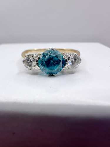 Vintage 18ct Blue Zircon and Diamonds Trilogy Ring