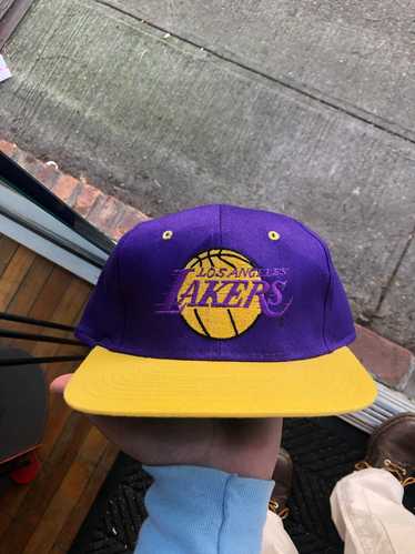 NWT Vintage Los Angeles Lakers Youngan The G Cap Plain Logo Snapback Hat  Cap NBA 