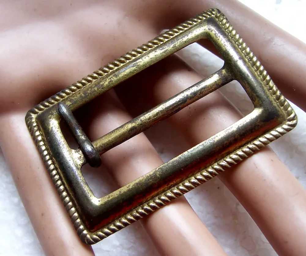 Two belt or sash buckles in gilded hammered brass… - image 7