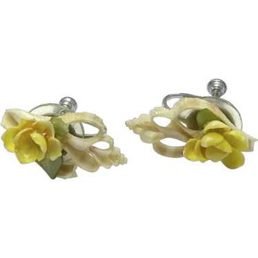 Vintage Shell Flower Earrings - image 1
