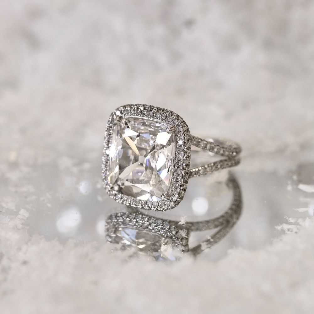 5.56 Carat Antique Cushion-Cut Diamond in Oscar H… - image 10