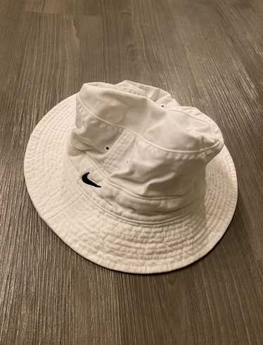 Nike Nike bucket hat