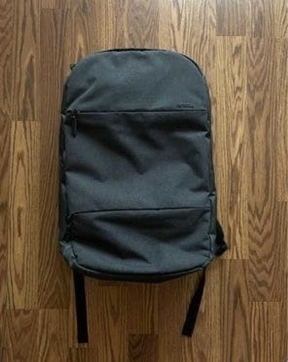 Incase Incase designs city laptop backpack - image 1