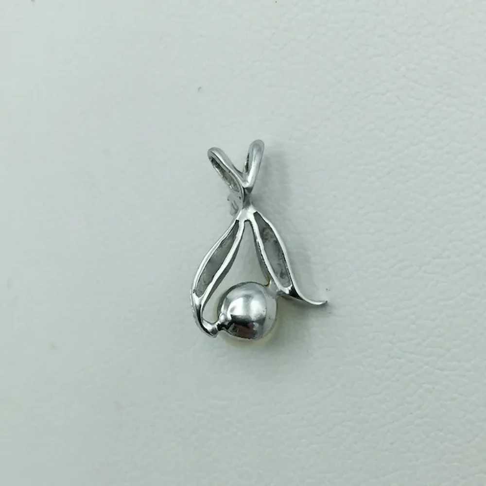 14KW Diamond and Pearl Pendant - image 2