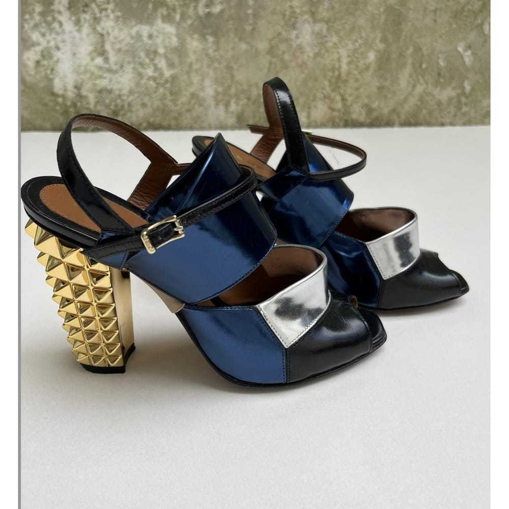 Fendi Colibri leather sandals - image 7