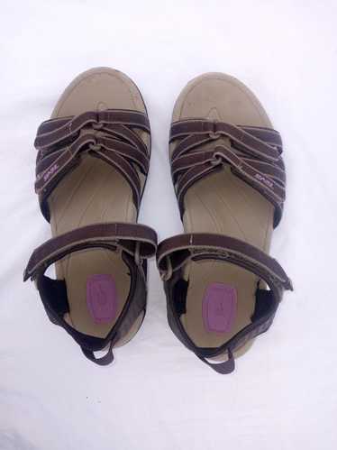 Teva tirra hot sale simply taupe