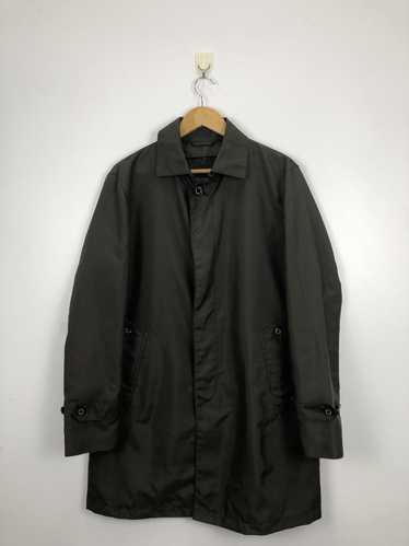 Louis Vuitton x Mackintosh collaboration trench Rare first come, first  served PR