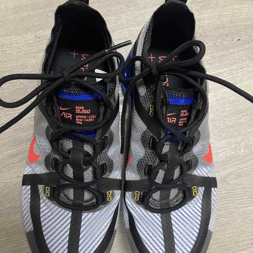 vapormax black hyper blue