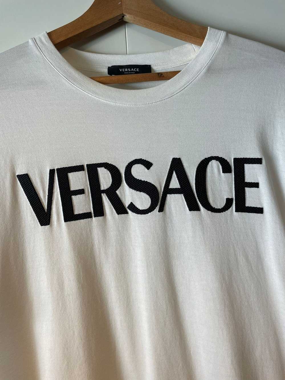 Versace Versace Taylor fit Logo T-shirt size L wh… - image 2