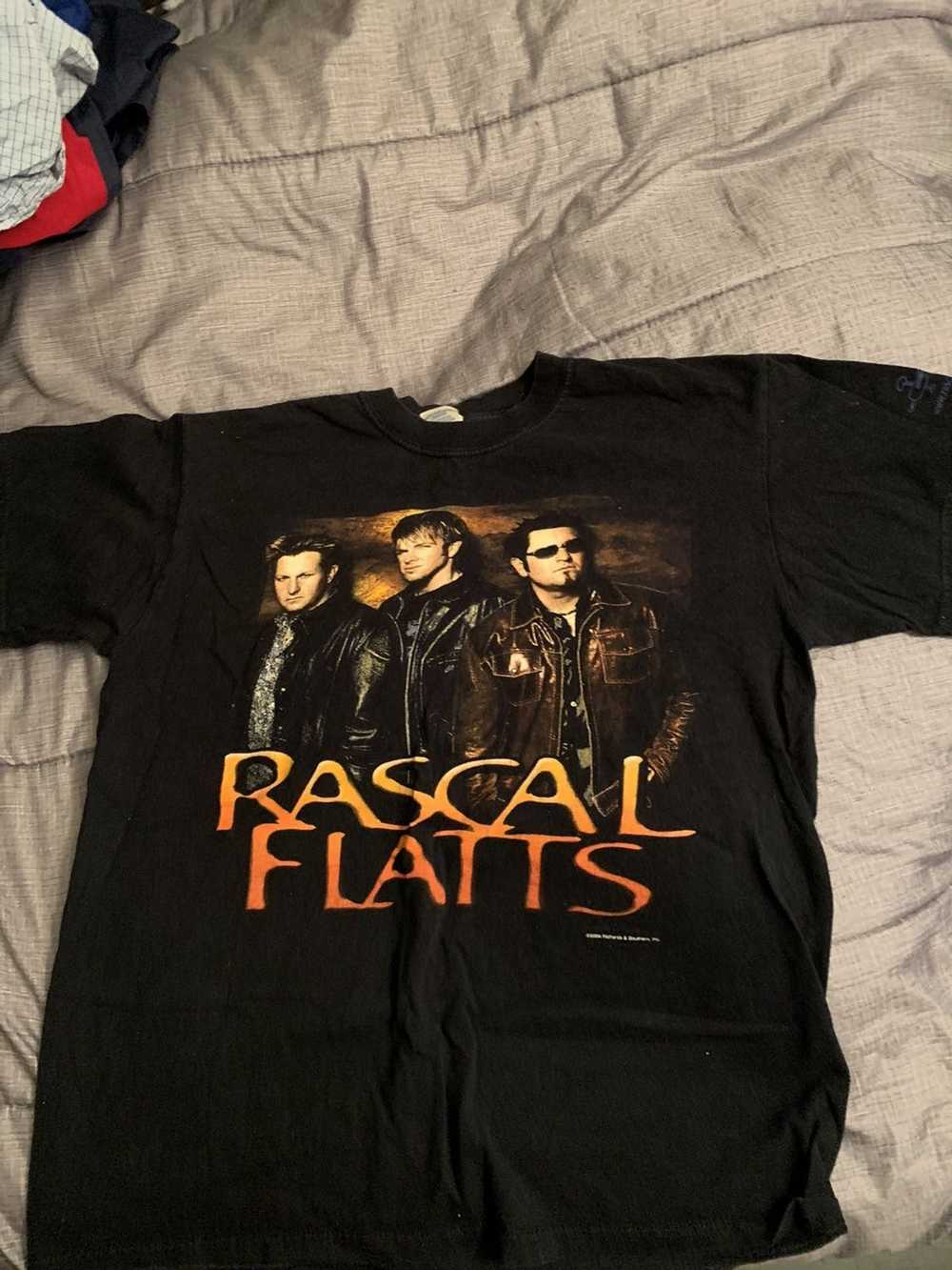 Band Tees × Vintage Vintage rascal Flatts band tee - image 1